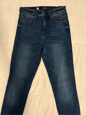 Kut from the Kloth Slim Skinny Jeans in Dark Blue Wash